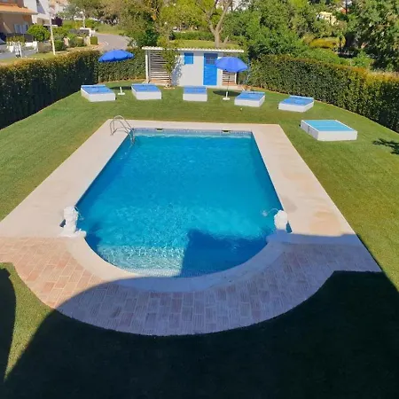 Superb Vilamoura 5 Bedrooms Azul Walking Distance To Marina Вилла