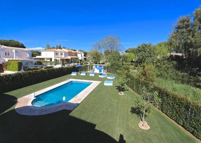 Superb Vilamoura 5 Bedrooms Azul Walking Distance To Marina Вилла