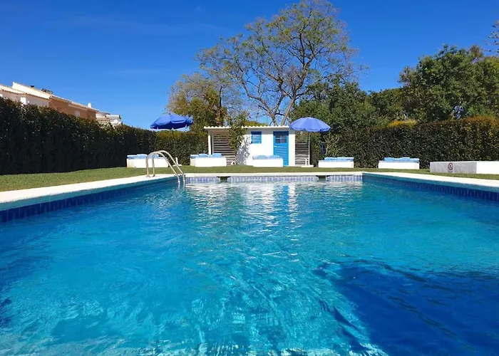 Superb Vilamoura 5 Bedrooms Azul Walking Distance To Marina 别墅 *