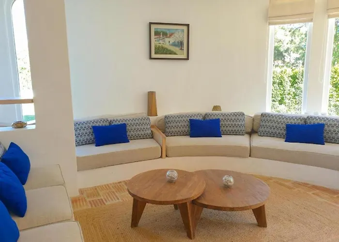 Superb Vilamoura 5 Bedrooms Azul Walking Distance To Marina *