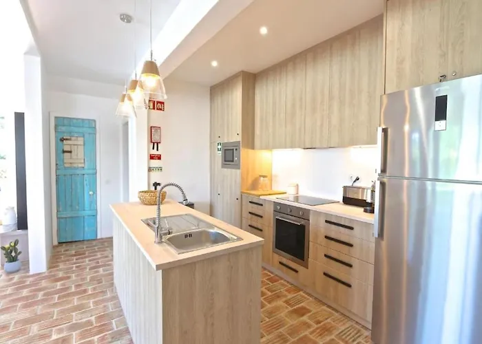 Superb Vilamoura 5 Bedrooms Azul Walking Distance To Marina Quarteira